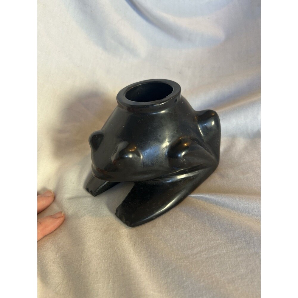 Zuni Carved Black Marble Onyx Frog Fetish Heavy Paperweight Pen Holder